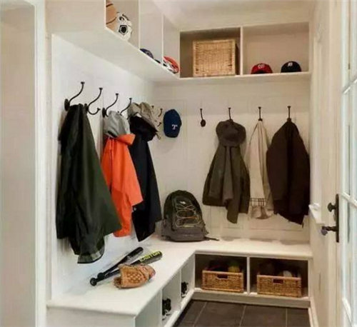 衣帽間設(shè)計在玄關(guān)好嗎？沈陽裝修公司2020年排名榜