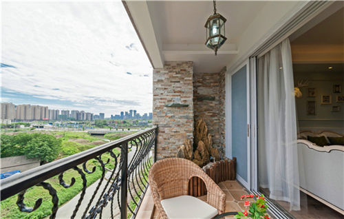 陽(yáng)臺(tái)頂漏水的知識(shí)都有哪些呢？沈陽(yáng)專業(yè)的裝修公司分享