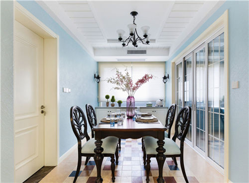 小戶(hù)型這樣設(shè)計(jì)看起來(lái)空間更大 綠港裝飾定制城